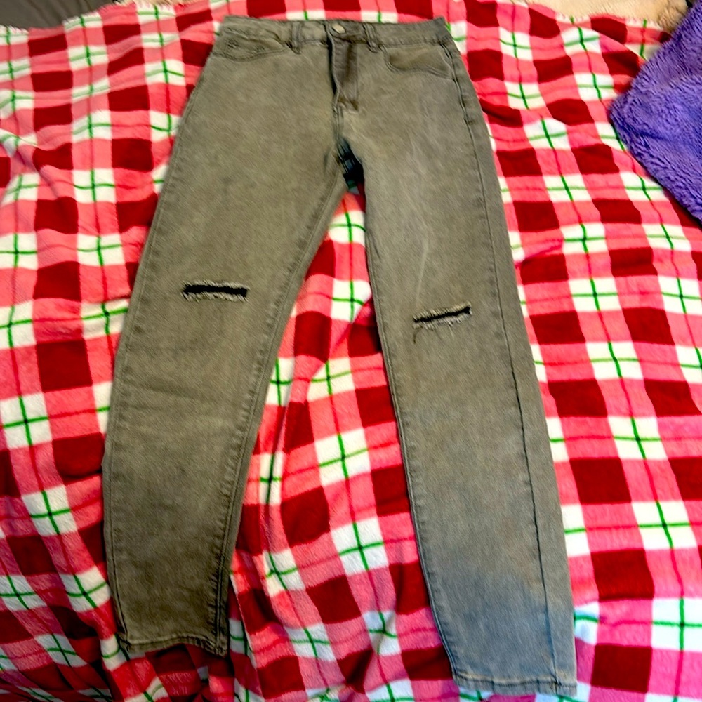 New never worn just not quite my style make your but look good.